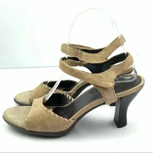 Aerosoles heels size 8 tan suede sticky strap comfort vintage 90s y2k - Picture 5 of 13